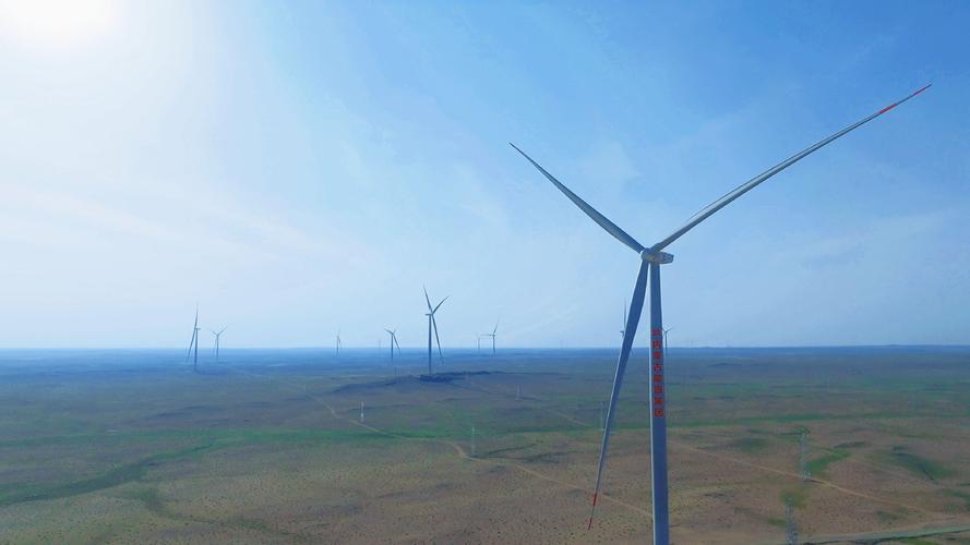 電站裝機(jī)容量達(dá)150萬千瓦,新建150臺單機(jī)容量10兆瓦的風(fēng)力發(fā)電機(jī)組,設(shè)